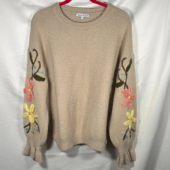 Seen and Be Seen Floral Embroidered Cream Sweater SZ L - Picture 2 of 6